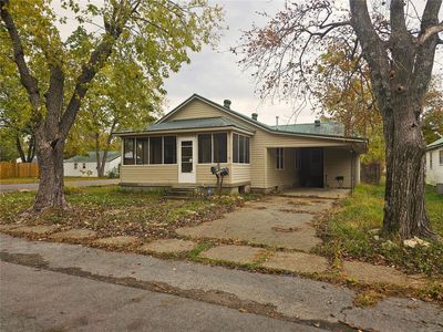 818 N Sassafrass St, Dexter, MO, 63841