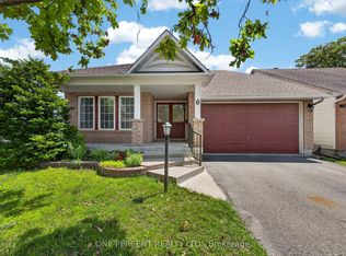6 Windchime Cres, Ottawa, ON K2G6J3