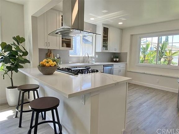 2nd image of 24322 Alexandria Ave