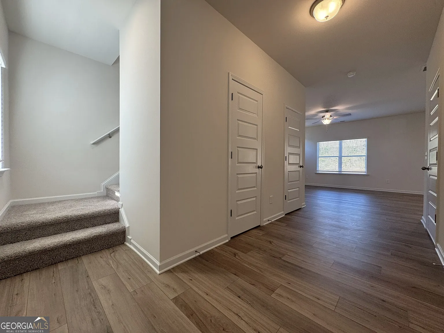 3 bed, 2.5 bath, 1813 sqft, $1,995 — Photo 4