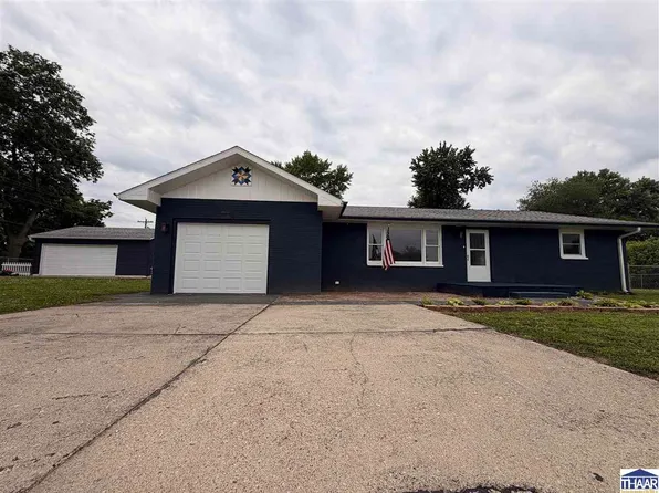 729 N Monroe St, Montezuma, IN 47862
