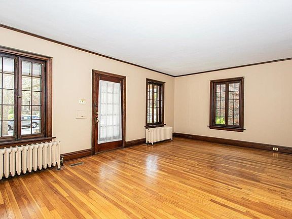3rd image of 7475 Gannon Ave