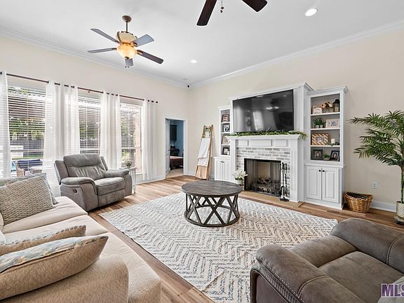 3rd image of 30282 Jericho Dr