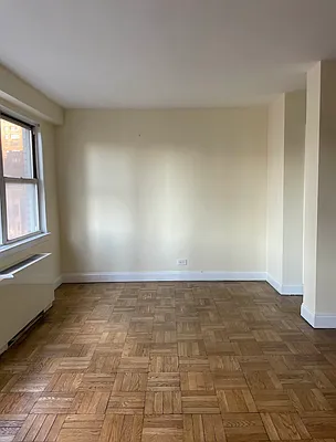 Rented by Buchbinder & Warren | media 10