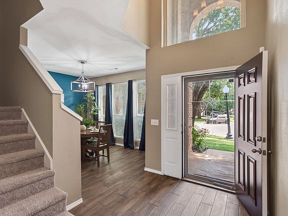 4th image of 3905 Lacebark Ln