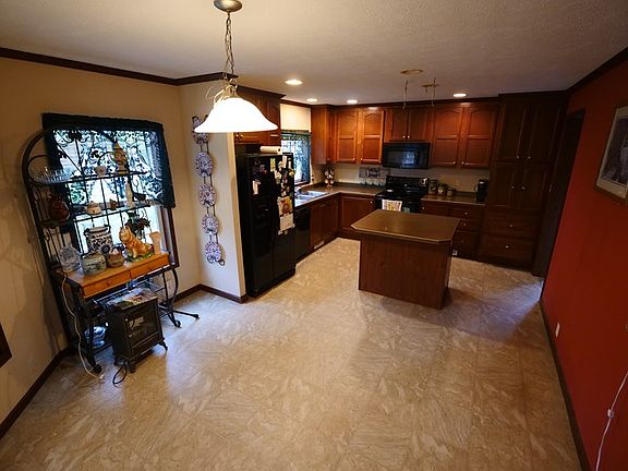 2nd image of 115 Spencer Ave
