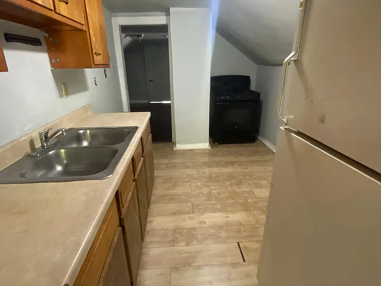 1132 Wolf St #4 — Photo 10