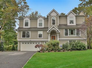 90 Barnard Rd, New Rochelle, NY 10801