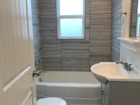 4th image of 439 N 300 E