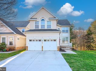 18 Dinaden Cir, Pikesville, MD