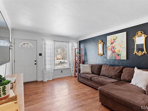 4th image of 6042 Hancock Ave