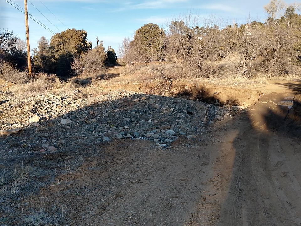 1st image of 1060 N Rose Quartz Dr