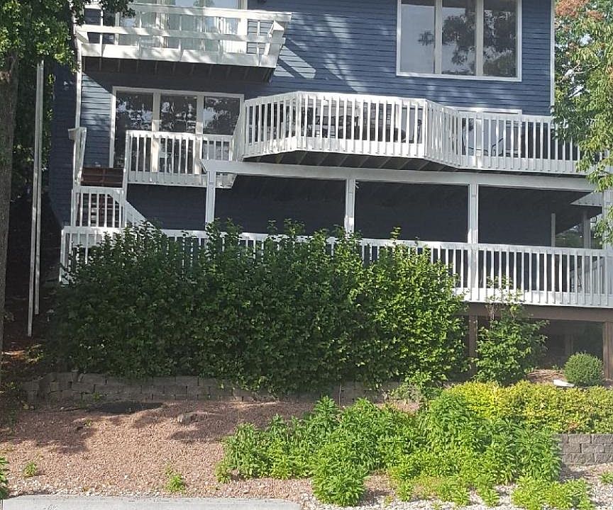 New siding installed 2018
