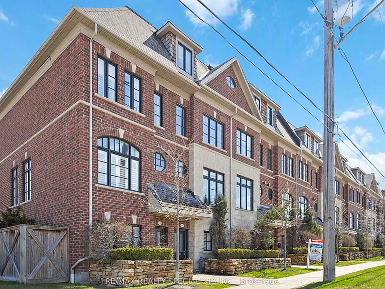 1864 Burnhamthorpe Rd E — Photo 5
