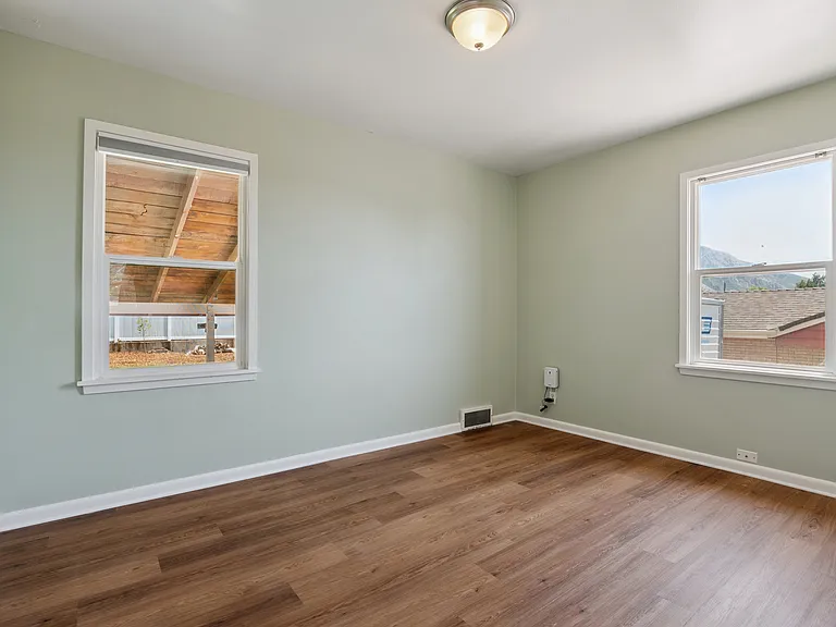 734 Taylor Ave — Photo 6
