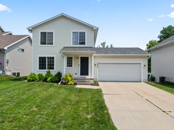 3605 Village Run Dr, Des Moines, IA 50317
