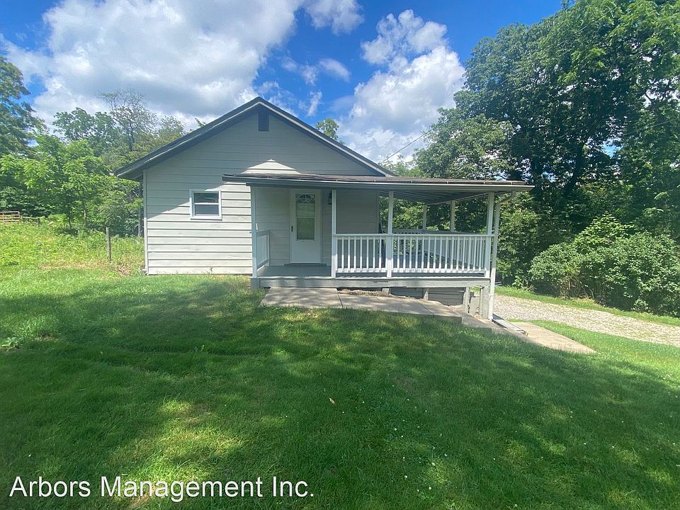 1916 Old Leechburg Rd, New Kensington, PA 15068 Zillow