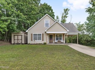 7880 Shahkoka Dr, Olive Branch, MS 38654