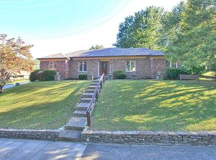 513 Bentbrook Dr, New Albany, IN 47150