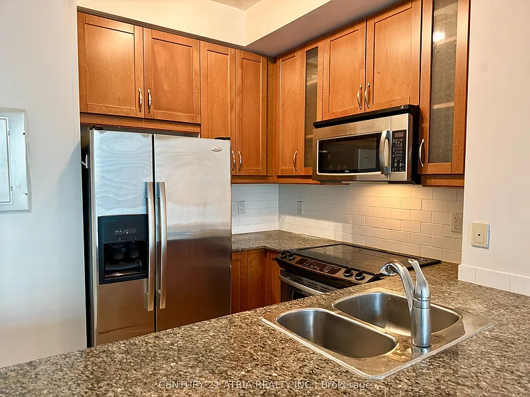 18 Holmes Ave #806 — Photo 3