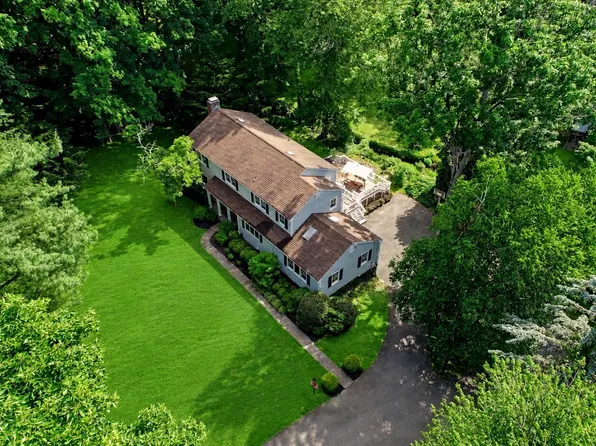 11 Butternut Hollow Rd, Greenwich, CT 06830