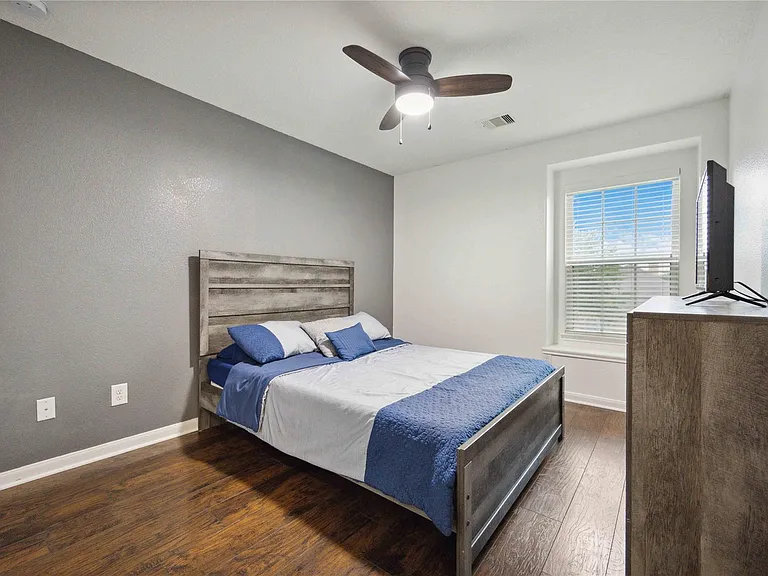 4322 Richland Chambers Ln — Photo 10