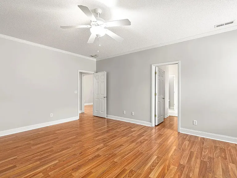3225 Mayflower Ln — Photo 30