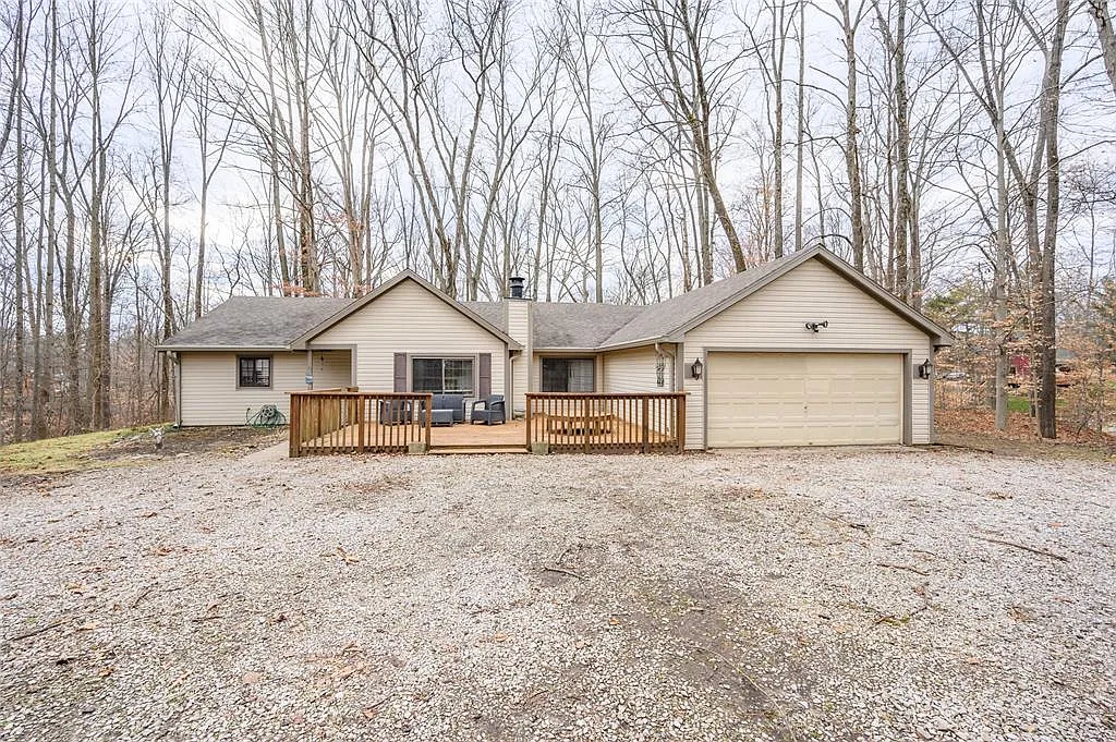 1488 S Lake Dr photo 1