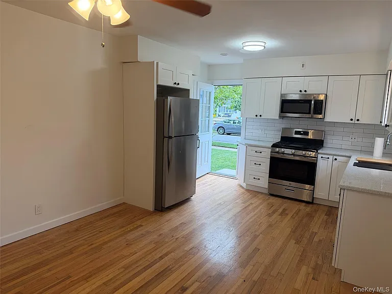 375 E Chester St — Photo 4