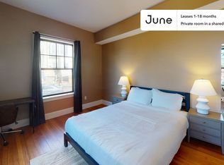 1592 Beacon St #3-B, Brookline, MA 02446