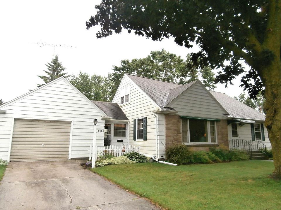 1st image of 2308 Park Ln