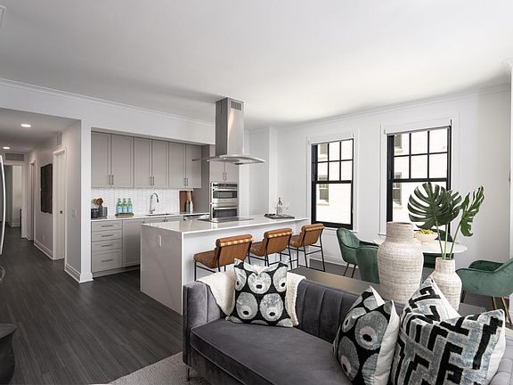 Living and dining room at the Belden Stratford in Chicago