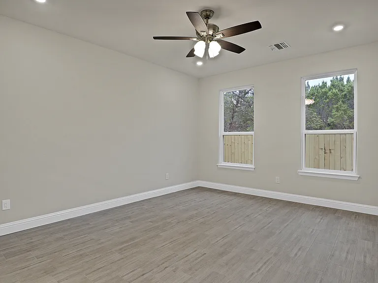 5619 Barkridge Dr — Photo 29