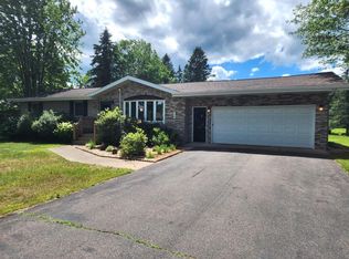 2305 Downing Dr, Mosinee, WI 54455