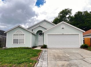 2280 Pebblewood Dr, Apopka, FL 32703