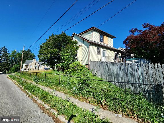 4th image of 3906 Forrester Ave