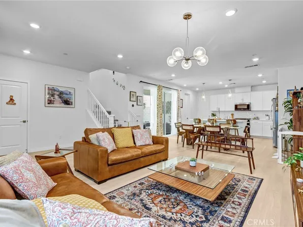 27676 Symphony Pl, Valencia, CA 91381