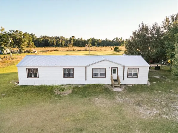 177 Elm St, Center Hill, FL 33514