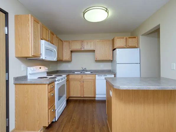 Farmhouse/Rockford Apartments, 1126 College St N #201, Fargo, ND 58102