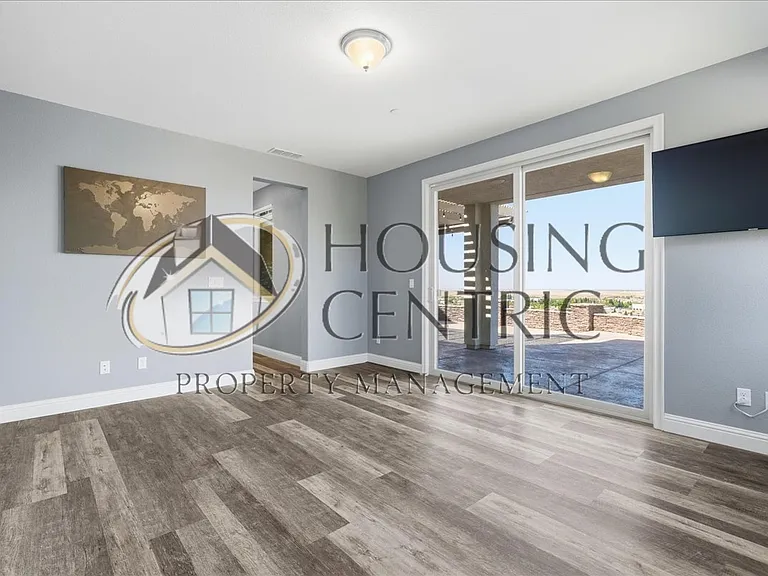7242 Breaker Point Way — Photo 41