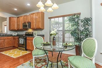4th image of 5816 Park Creste Dr