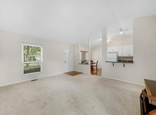 2305 Weatherford Ln, Naperville, IL 60565