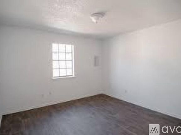 5th image of 406 Scotsdale St APT C