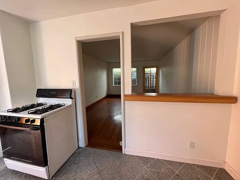 1834 12th Ave #1834 — Photo 9