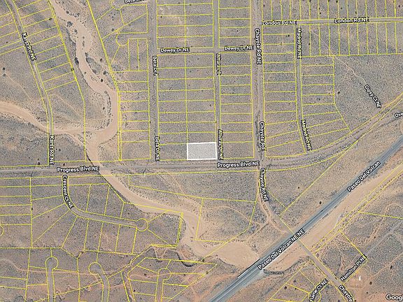 3rd image of 3811 Alturas Dr NE