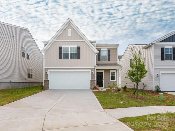 11019 Daisy Ct, Charlotte, NC 28262