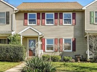 22 Park View Dr, Reinholds, PA