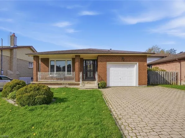 267 Greencedar Dr, Hamilton, ON L9C 6S2
