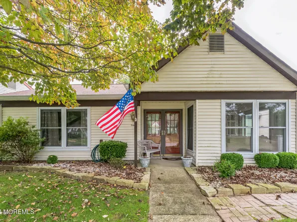 746B Liverpool Circle #B, Manchester, NJ 08759