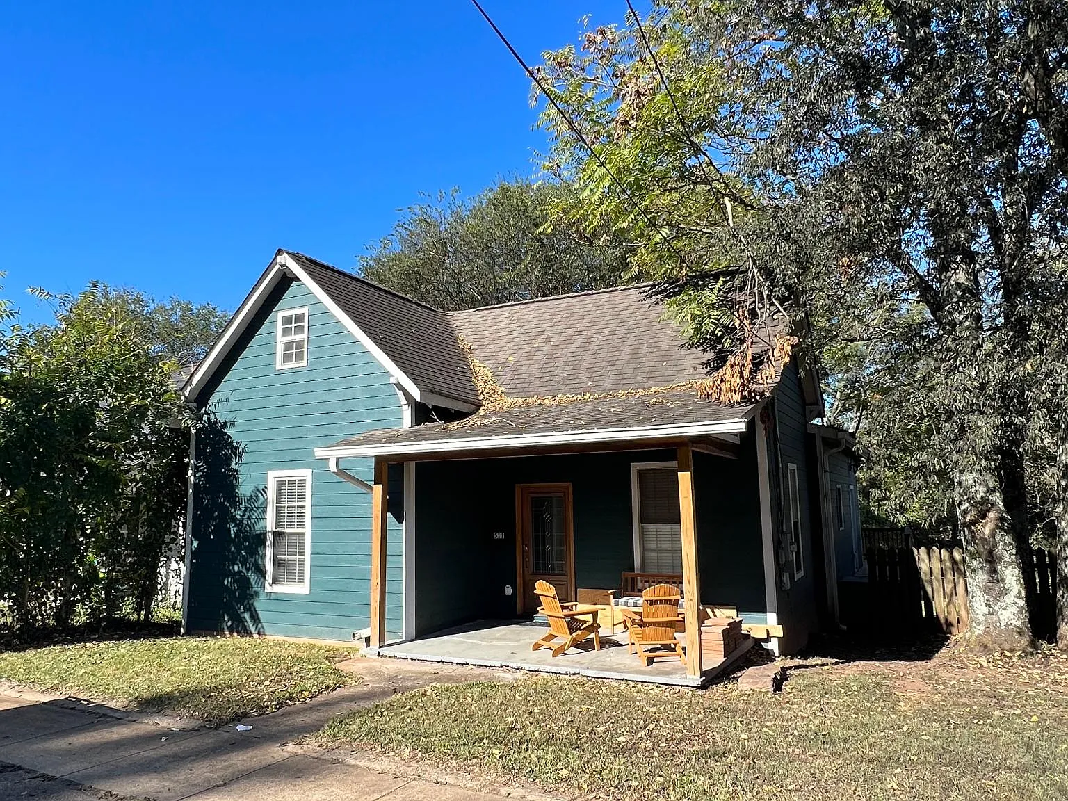 3 bed, 1300 sqft, $2,700 — Photo 3
